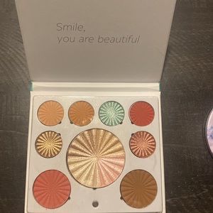 Ofra Highlighters/Eyeshadow/blush